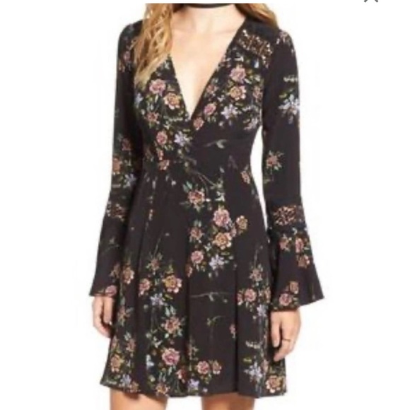 ASTR The Label Floral bell sleeve mini dress in black. Size Small. - Picture 1 of 5